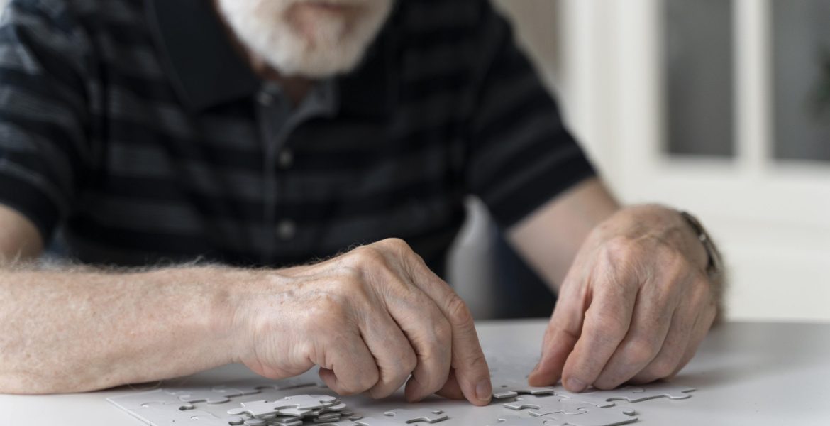 elderly-man-confronting-alzheimer-disease